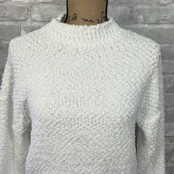 MEROKEETY White Chenille Sweater - Picture 2 of 6